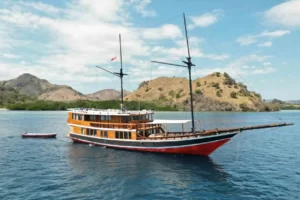 Komodo Island Senada Phinisi